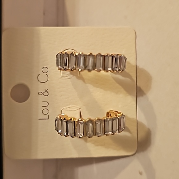 LOU & CO NWT gold and silver stone hoop earrings - Picture 5 of 9